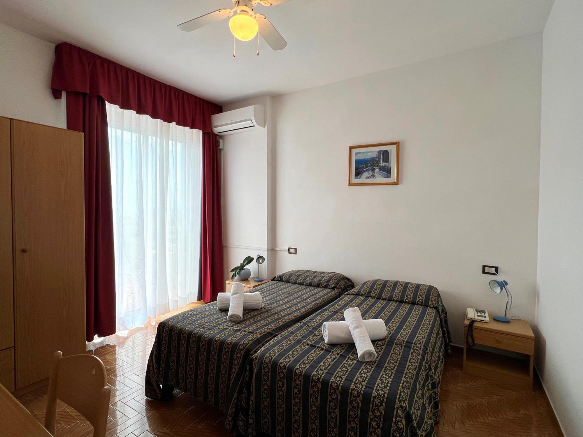 Village Bazzanega - Montagnoli Group Tremosine Room photo