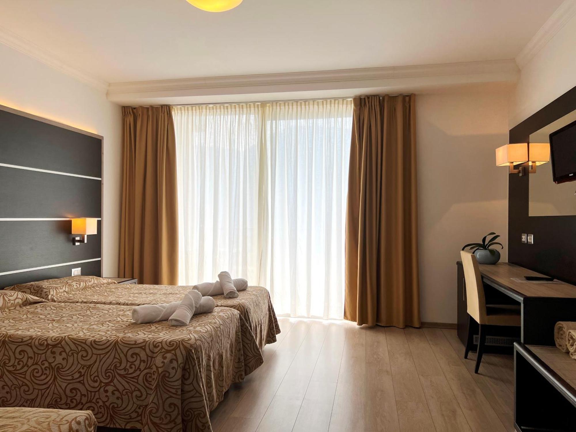Village Bazzanega - Montagnoli Group Tremosine Room photo